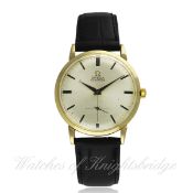 A GENTLEMAN`S 14K SOLID GOLD OMEGA AUTOMATIC WRIST WATCH CIRCA 1946, REF. 10526968 D: Silver dial