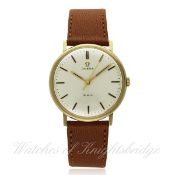 A GENTLEMAN`S 9CT SOLID GOLD OMEGA WRIST WATCH CIRCA 1960s D: Silver dial with black inlaid gilt