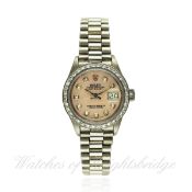 A LADIES 18K SOLID WHITE GOLD & DIAMOND ROLEX OYSTER PERPETUAL DATEJUST BRACELET WATCH CIRCA 1974,