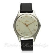 A GENTLEMAN`S LARGE SIZE STAINLESS STEEL OMEGA WRIST WATCH CIRCA 1940s, REF. 2505-10 D: Silver