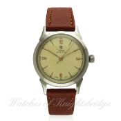 A GENTLEMAN`S STAINLESS STEEL ROLEX TUDOR OYSTER WRIST WATCH CIRCA 1940s, REF. 4540 D: Silver dial