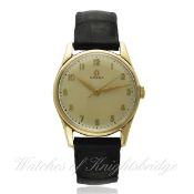 A GENTLEMAN`S 9CT SOLID GOLD OMEGA WRIST WATCH CIRCA 1958, REF. 13339 / 977724 D: Silver dial with