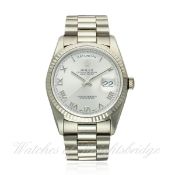 A FINE GENTLEMAN`S 18K SOLID WHITE GOLD ROLEX OYSTER PERPETUAL DAY DATE BRACELET WATCH DATED 2000,