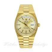 A RARE GENTLEMAN`S 18K SOLID GOLD ROLEX OYSTERQUARTZ DAY DATE BRACELET WATCH CIRCA 1980s, REF. 19018