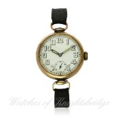 A GENTLEMAN`S 9CT SOLID GOLD ROLEX "OFFICERS" WRIST WATCH CIRCA 1920s D: White enamel dial with