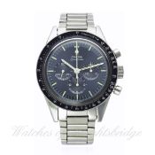 AN EXTREMELY RARE GENTLEMAN`S STAINLESS STEEL OMEGA SPEEDMASTER CHRONOGRAPH BRACELET WATCH CIRCA