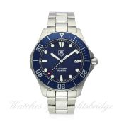 A GENTLEMAN`S STAINLESS STEEL TAG HEUER AQUARACER AUTOMATIC BRACELET WATCH CIRCA 2010, REF. WAB2011