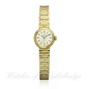 A LADIES 9CT SOLID GOLD OMEGA BRACELET WATCH CIRCA 1966, REF. 71I5664 D: Silver dial with black