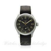 A GENTLEMAN`S BRITISH MILITARY W.W.W. TIMOR WRIST WATCH CIRCA 1940s D: Black dial with applied