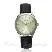 A GENTLEMAN`S STAINLESS STEEL ZENITH AUTOMATIC WRIST WATCH CIRCA 1960s D: Silver engine turned