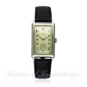 A GENTLEMAN`S STAINLESS STEEL OMEGA RECTANGULAR WRIST WATCH CIRCA 1935, REF. 9044493 / 730 D: Silver