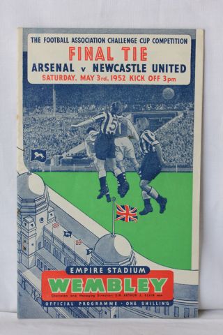 1952 FA Cup Final Arsenal v Newcastle United Football Programme played 3rd May 1952