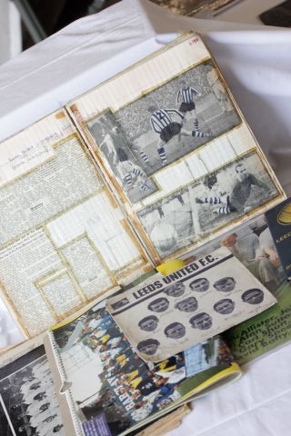 Quantity of Leeds United memorabilia including Typhoo Tea Cards, Diary, Scrapbbok, Newspapers etc