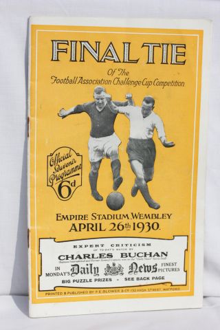 1930 FA Cup Final Arsenal v Huddersfield United Football Programme played 26th April 1930 with small