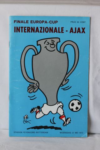 1972 European Cup Final Inter Milan v Ajax Football Programme in good condition with some usual