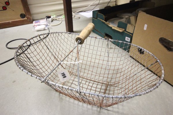 Vintage Style Wire Mesh Garden Basket