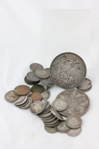 Mainly silver UK coins including Crown & 1/2 Crown plus banknote