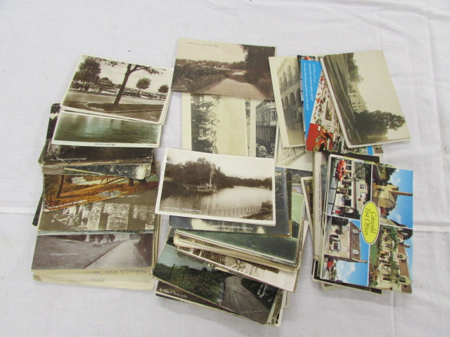 Quantity of various postcards