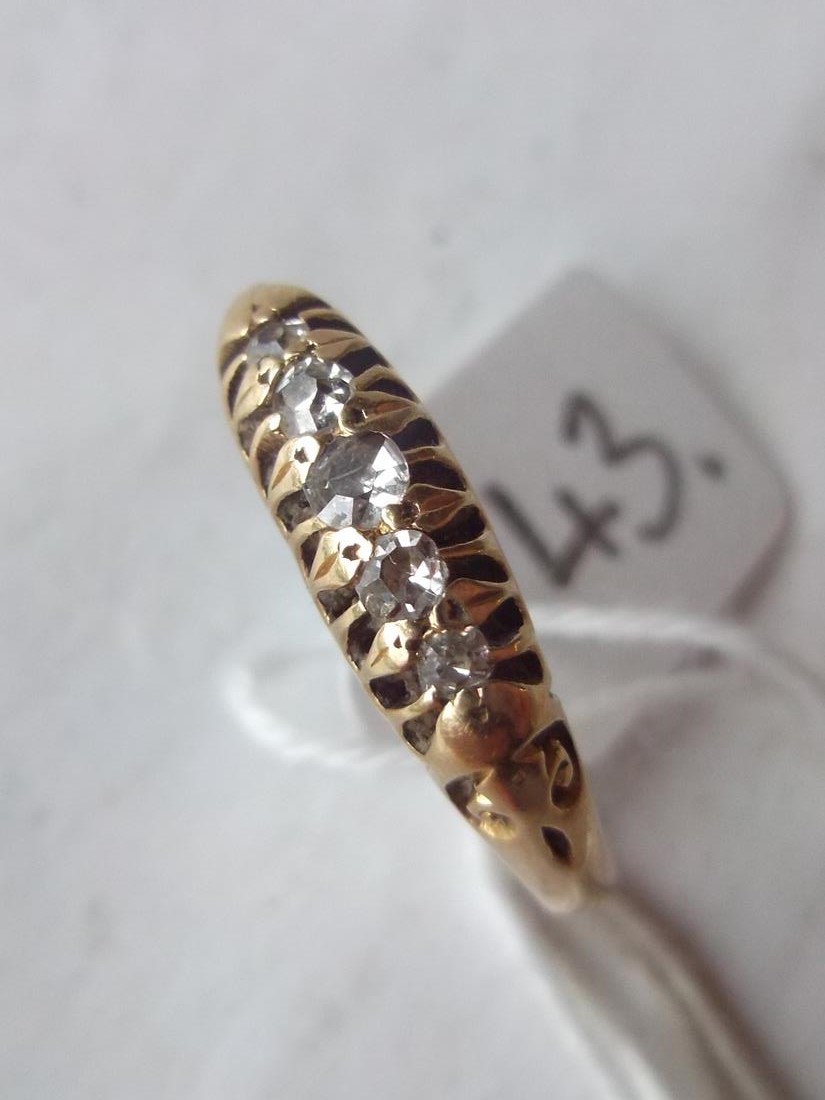 5 stone diamond ring set in 18ct gold