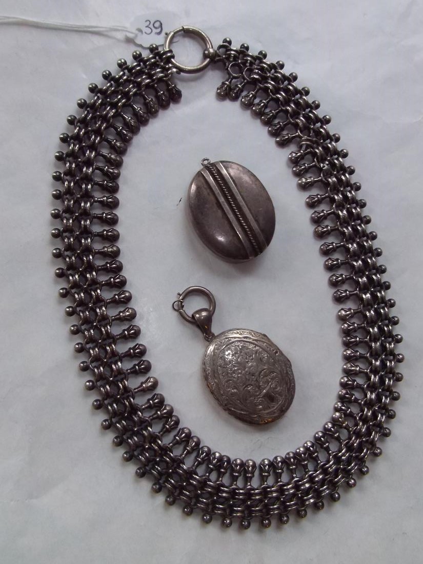 2 silver collars and 2 Victorian oval lockets