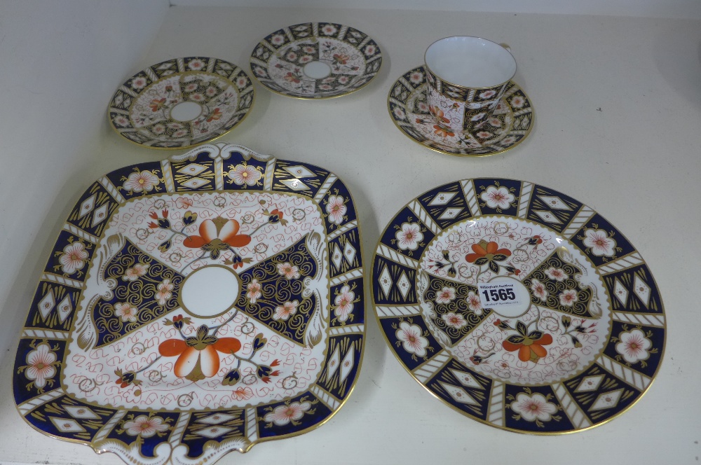 Two Royal Crown Derby Imari pattern 2451 plates, three saucers and a single cup
Condition report: