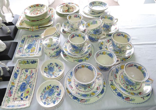 A quantity of Mason`s Regency pattern tea wares including nine cups, six saucers, covered sugar - Image 2 of 2