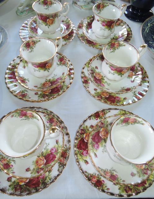 A collection of Royal Albert Old Country Roses pattern coffee wares comprising six coffee cups and - Image 2 of 2