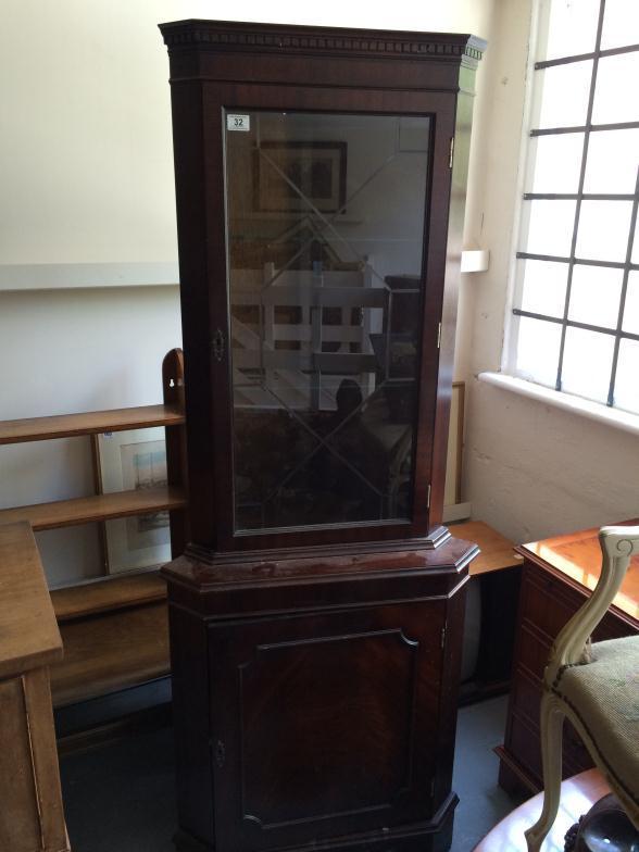 Part Glazed Corner Unit : For Condition Reports and to BID LIVE please visit www.