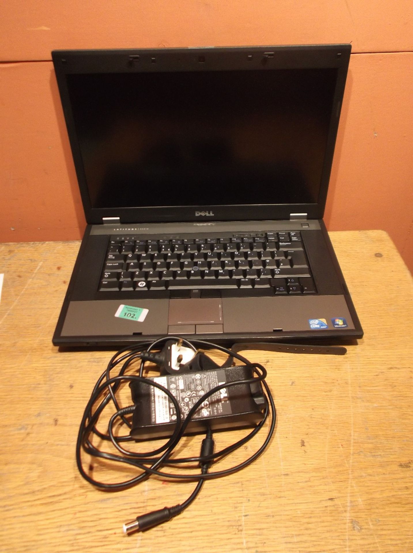 DELL E5510 Laptop - Intel Core i5 @ 2.4Ghz - 4GB Ram - 250GB Hdd - DVD RW - Webcam - Preinstalled