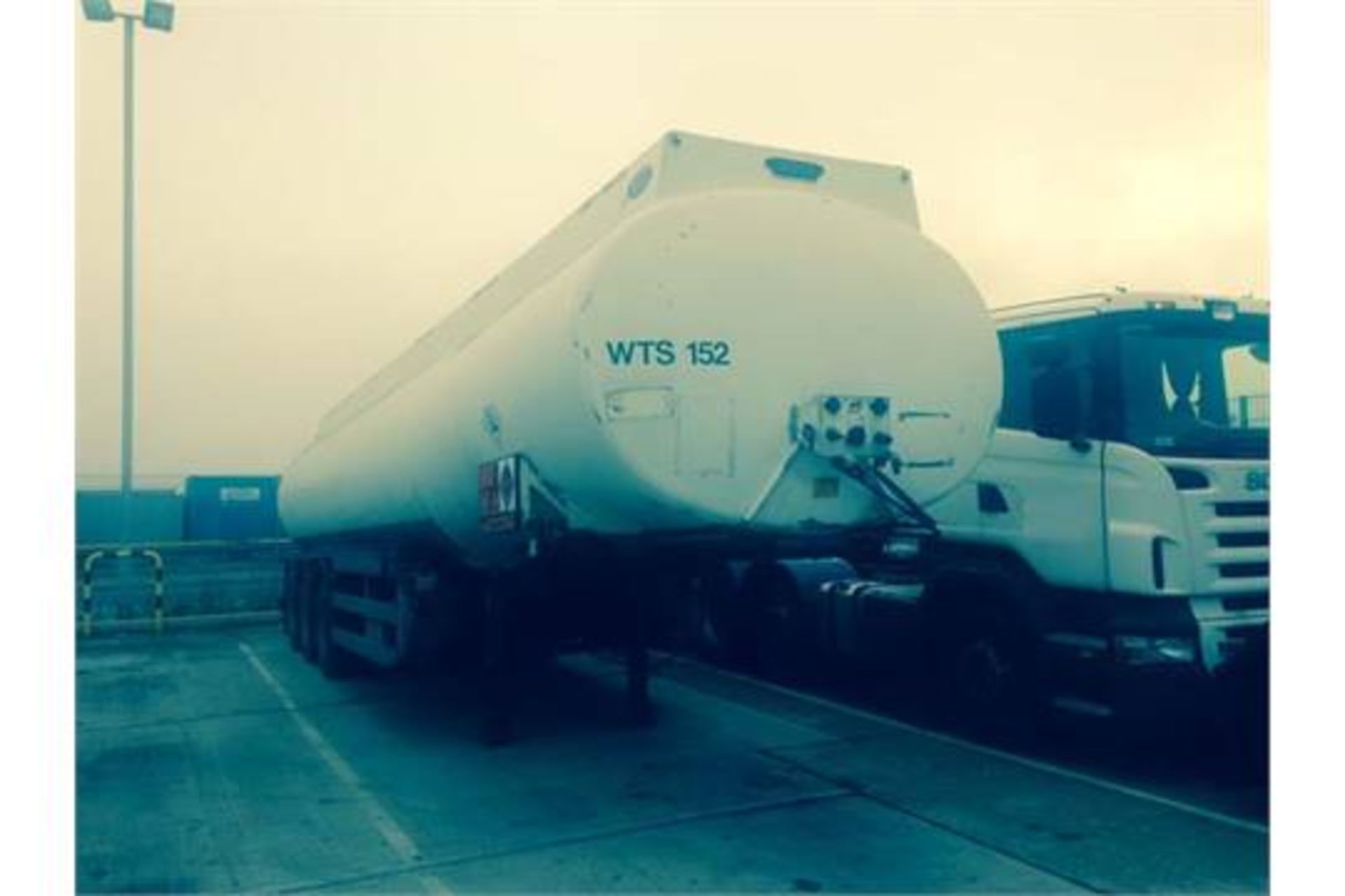 ROS ROCA TRI AXLE TANKER - Image 9 of 18