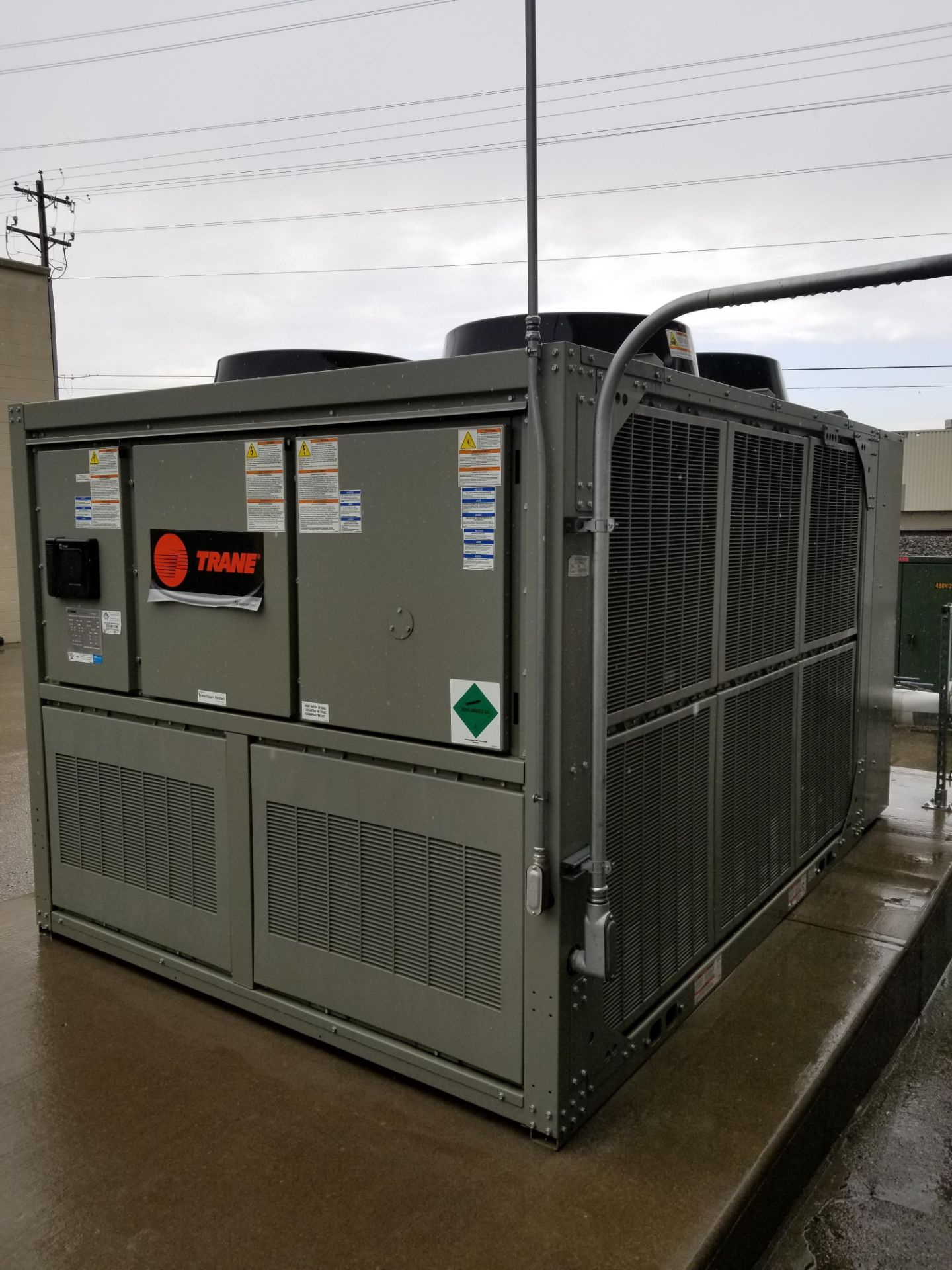 2016 Trane CGAM Air-Cooled Scroll 40 Ton Chiller - Image 2 of 5