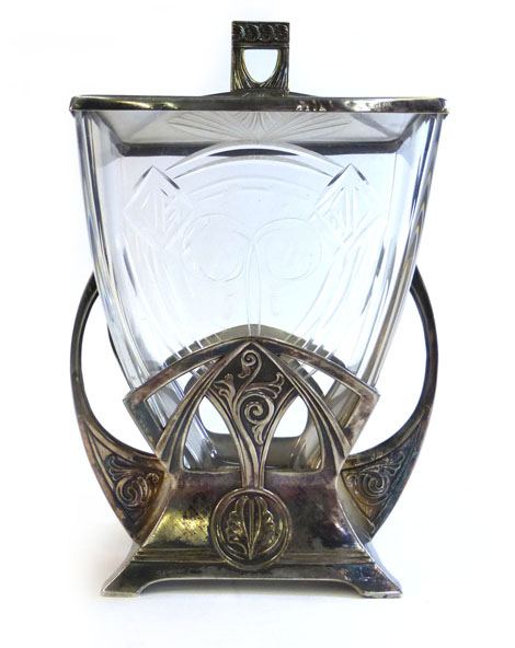 A silver plated and cut glass two handled vase of Art Deco design by WMF, h. 21.5 cm   CONDITION