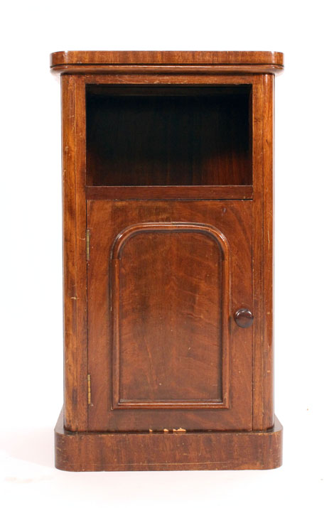 A Victorian walnut bedside cupboard, h. 73 cm   CONDITION REPORT:  Good, normal wear