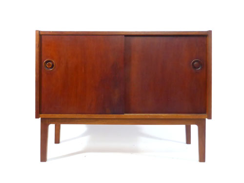 A stained teak twin door sliding cabinet with record compartment inside, w. 90 cm   CONDITION