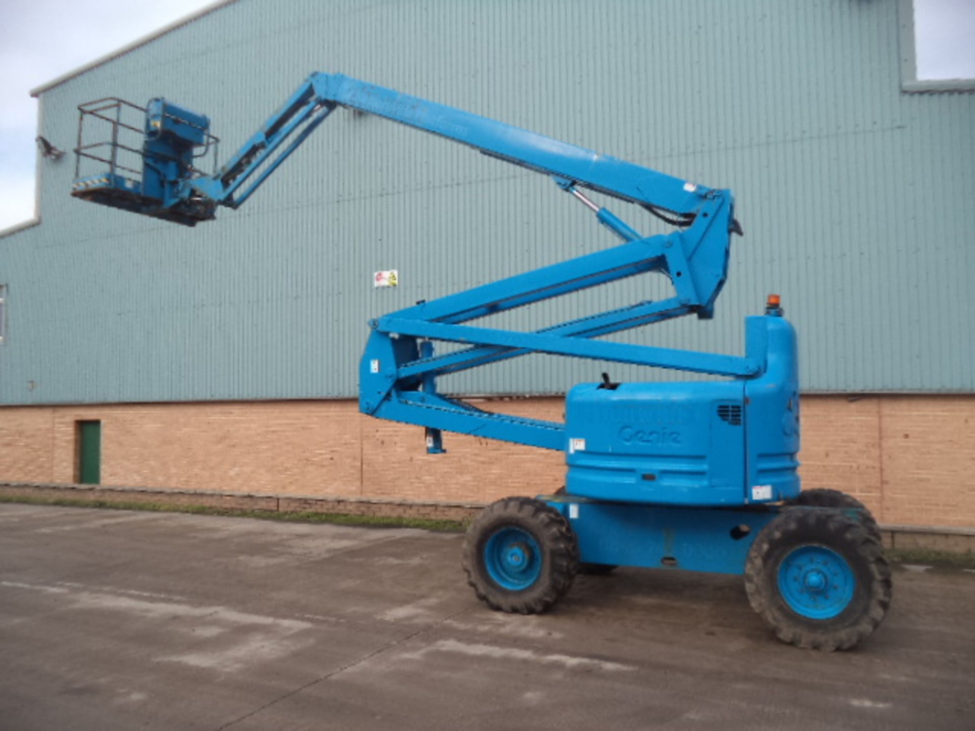 1999 GENIE Z60/34 2wd articulated boom lift S/n: 1986 (Runs, Drives, Lifts) - Image 7 of 7