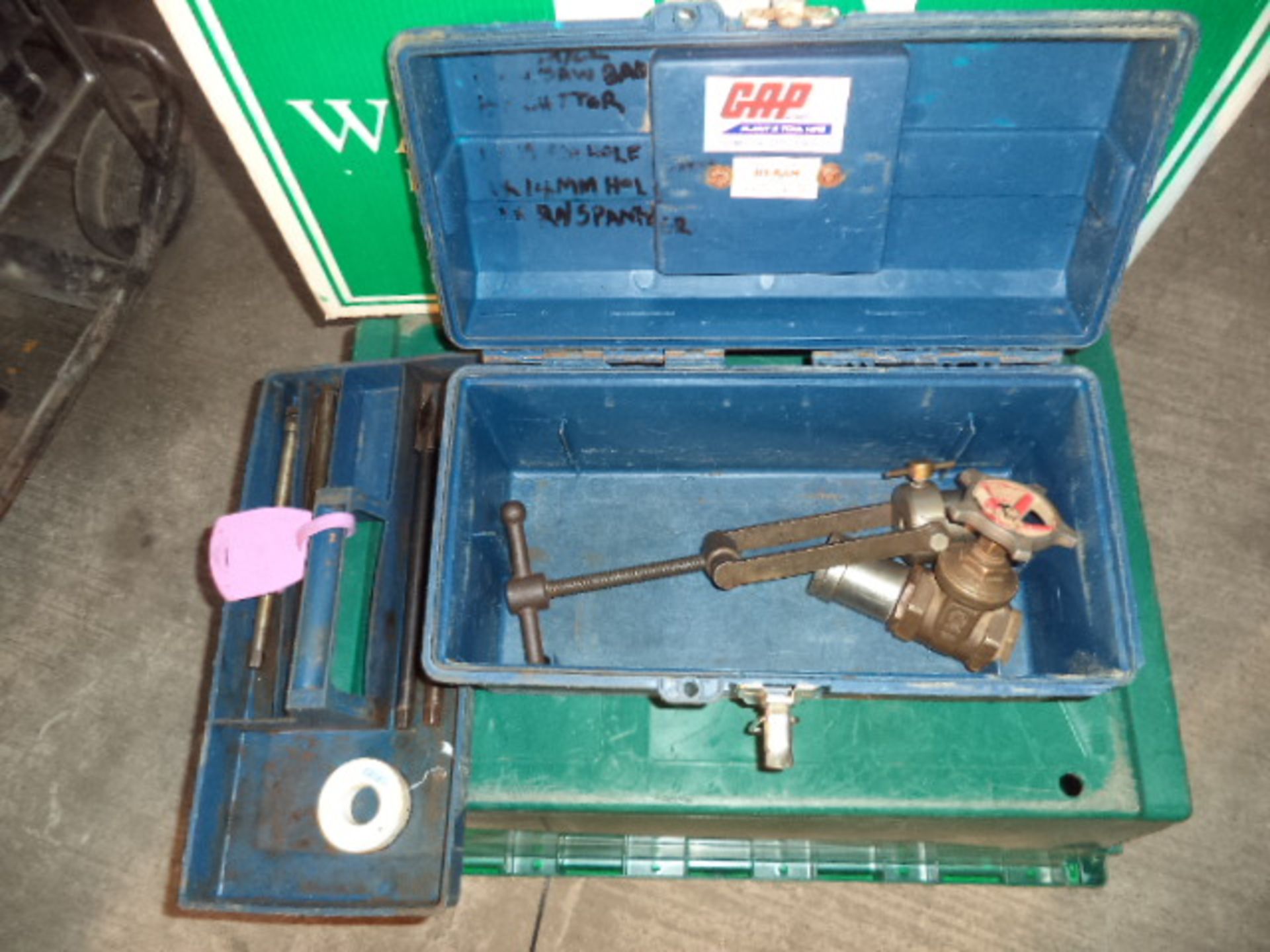 HYRAM pipe flaring kit with case