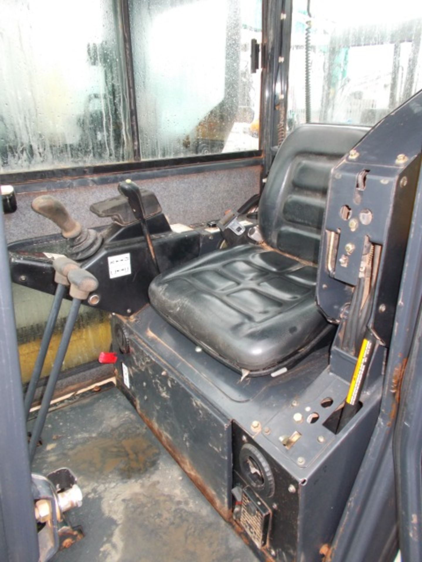 2001 BOBCAT 322D rubber tracked excavator S/n: 223513581 with bucket, blade, piped, cab & Exp tracks - Image 3 of 4