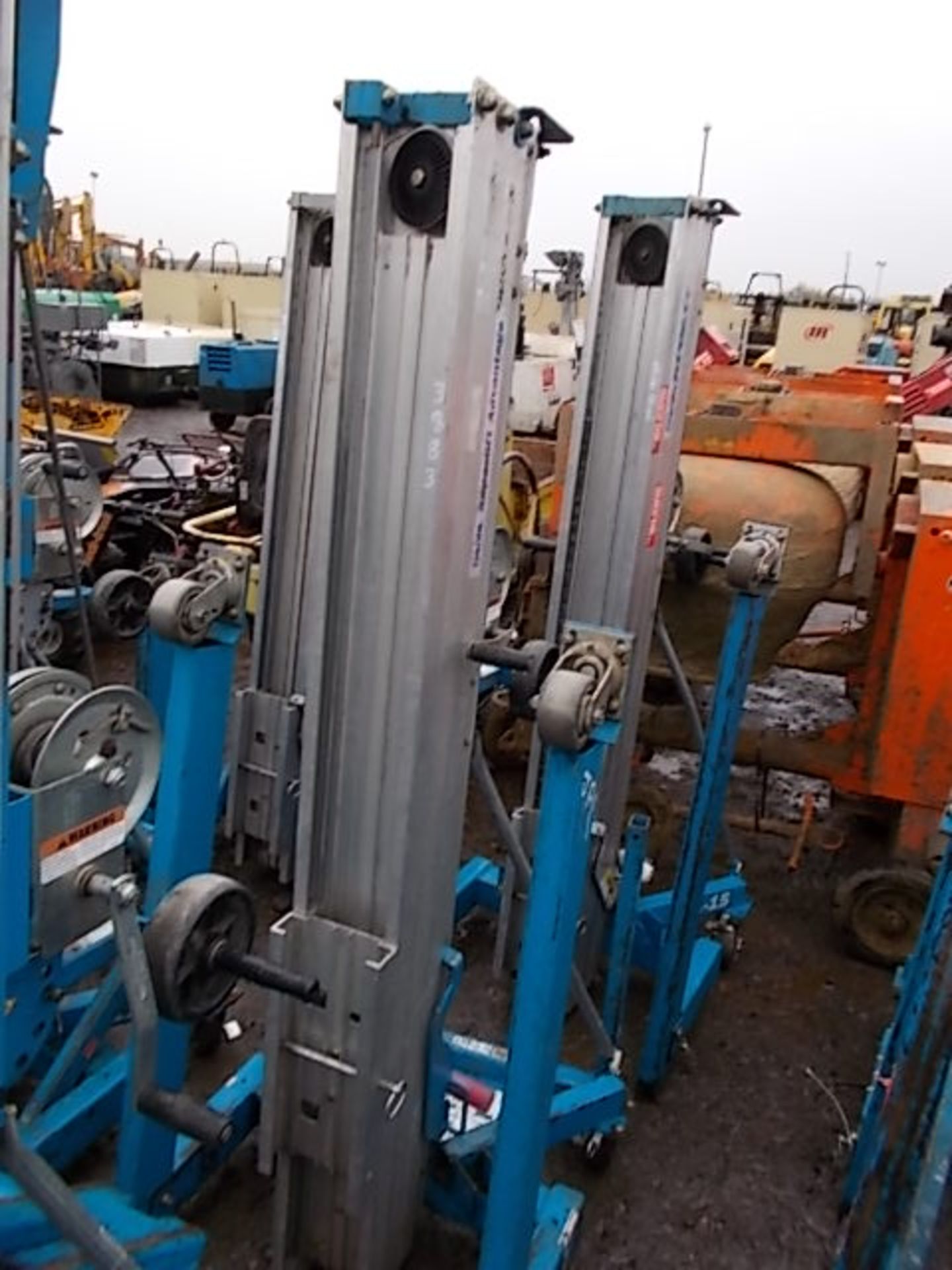 GENIE LIFT SLA15 material hoist c/w forks