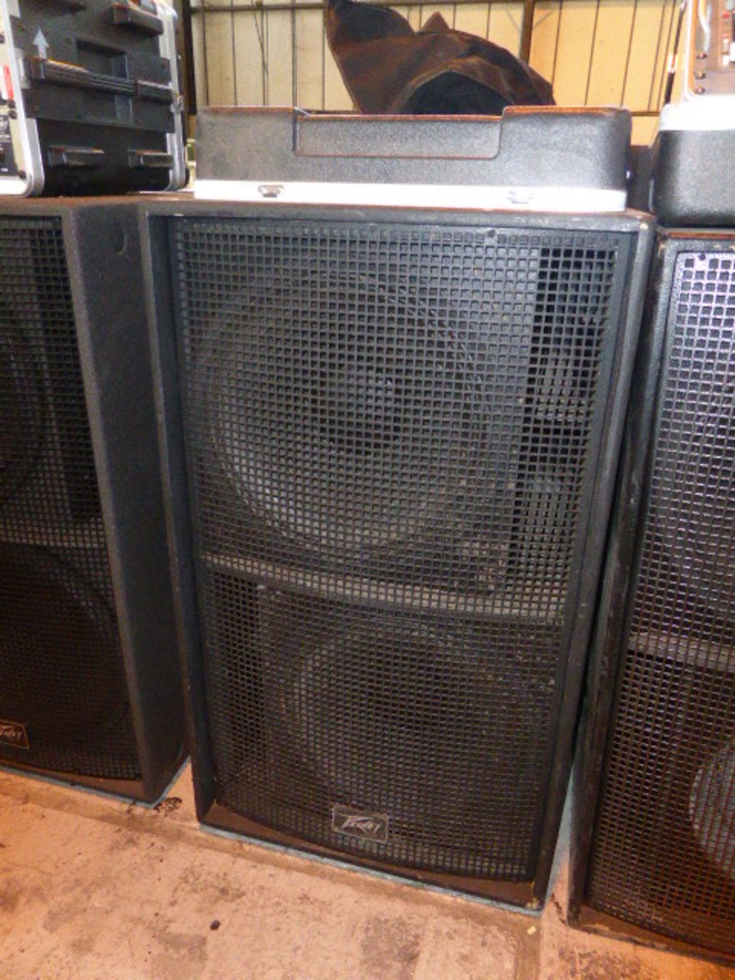 Peavey Versarray 2x18 Sub Speaker Enclosure - Image 2 of 2