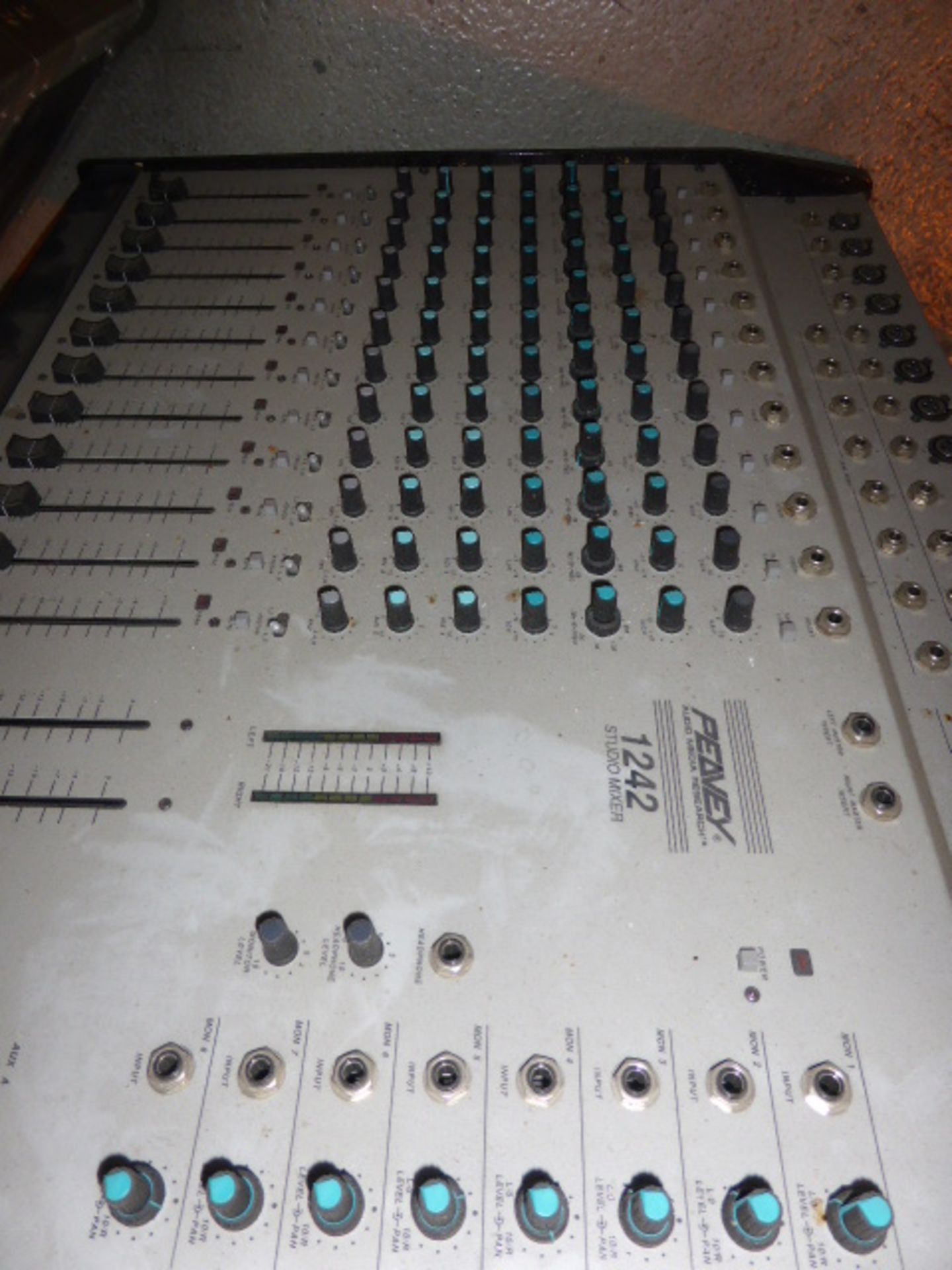 Peavey 1242 studio mixer - Image 2 of 2