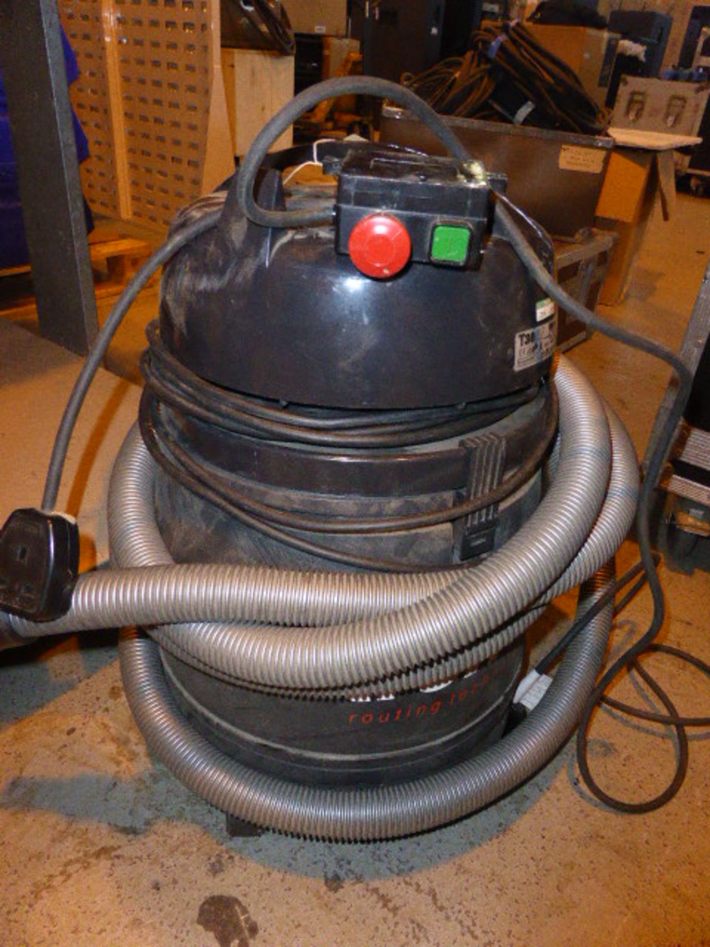 Trend TF30AF single phase electric industrial vacuum cleaner - Image 3 of 4