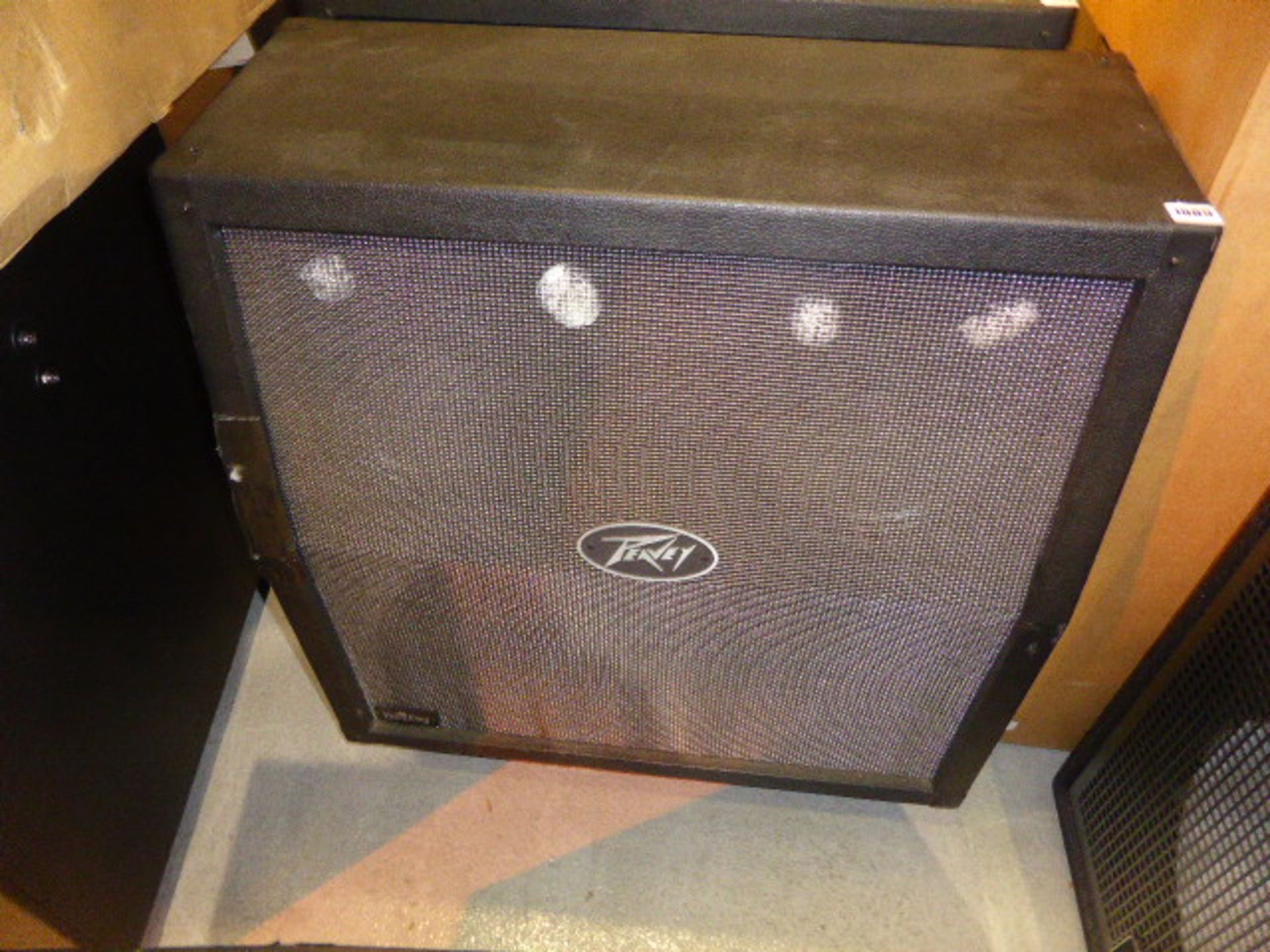 Peavey ValveKing 4 x 12 slant speaker cabinet