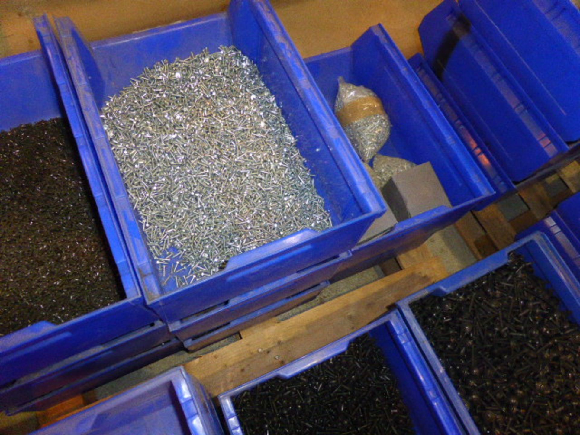 Large pallet of linbins containing nuts, bolts and screws - Image 2 of 2
