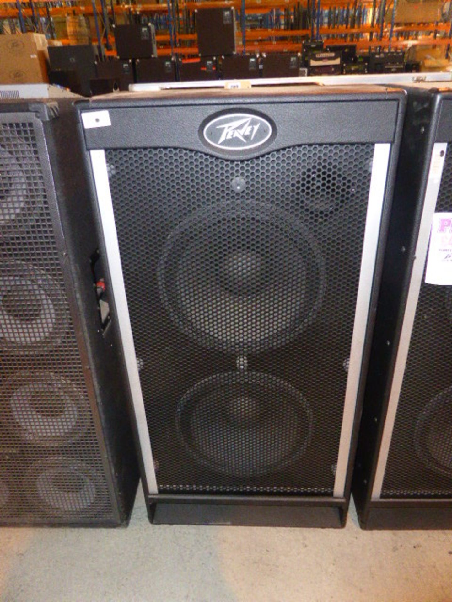 Peavey Tour Series  215 Bass Guitar Cabient with 2x15 speakers