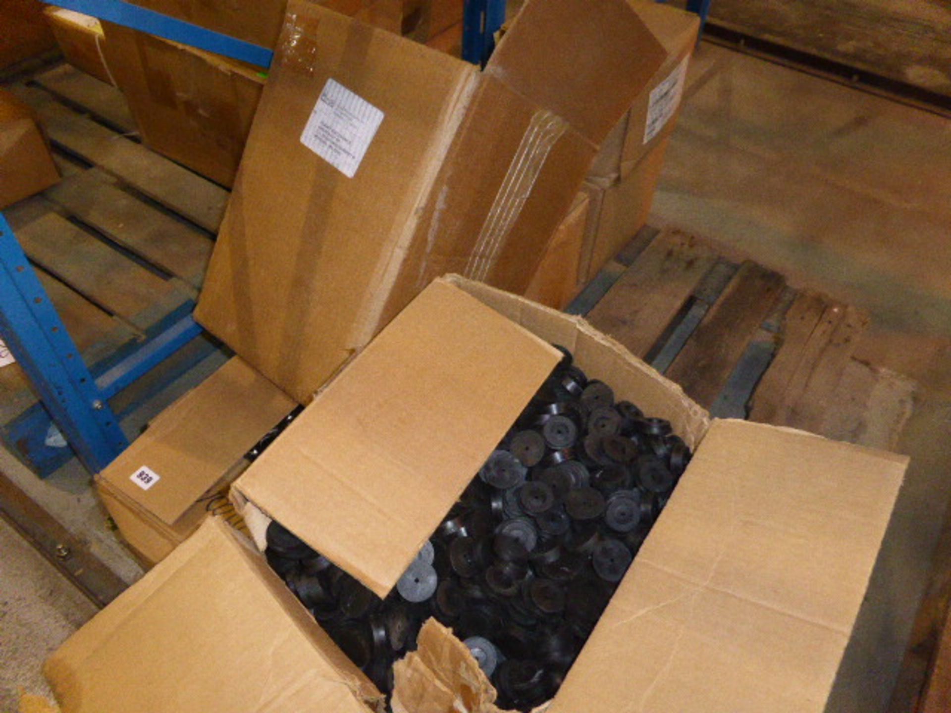 6 boxes of metal slide feet, rubber and metal parts