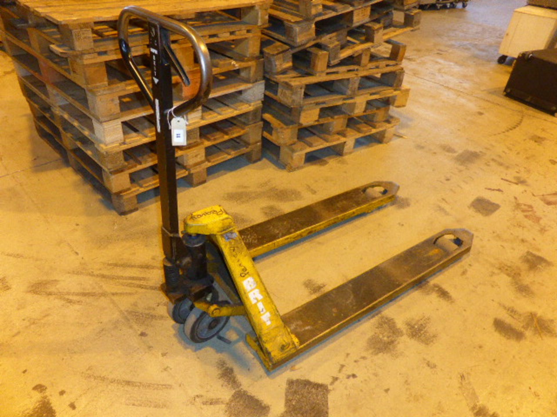 Brit yellow hydraulic pallet truck