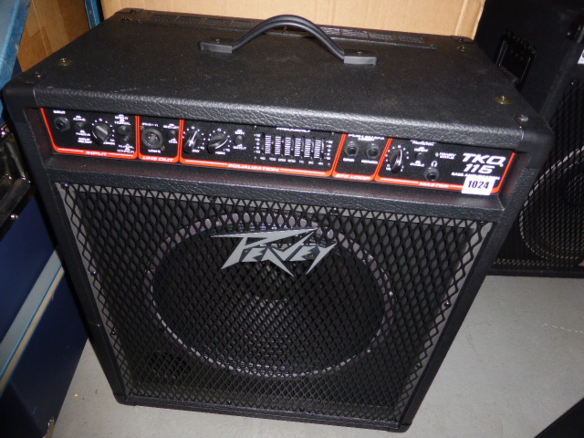 Peavey TK0115 base guitar combo amplifier