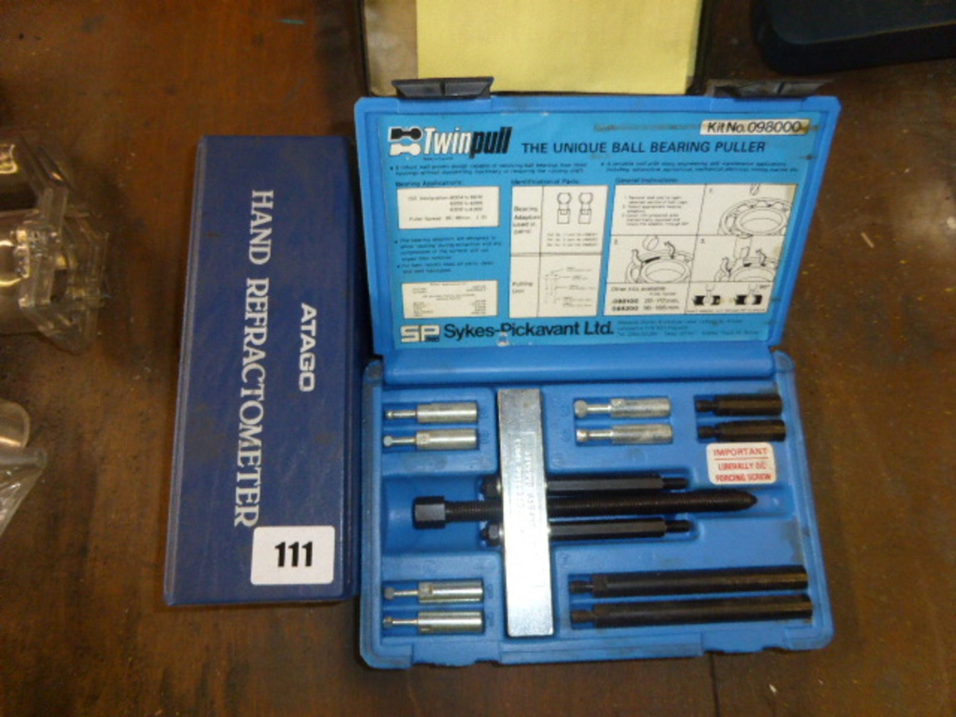 Sykes-Pickavant ball bearing puller, Combitel termination tool and hand refractometer - Image 2 of 2