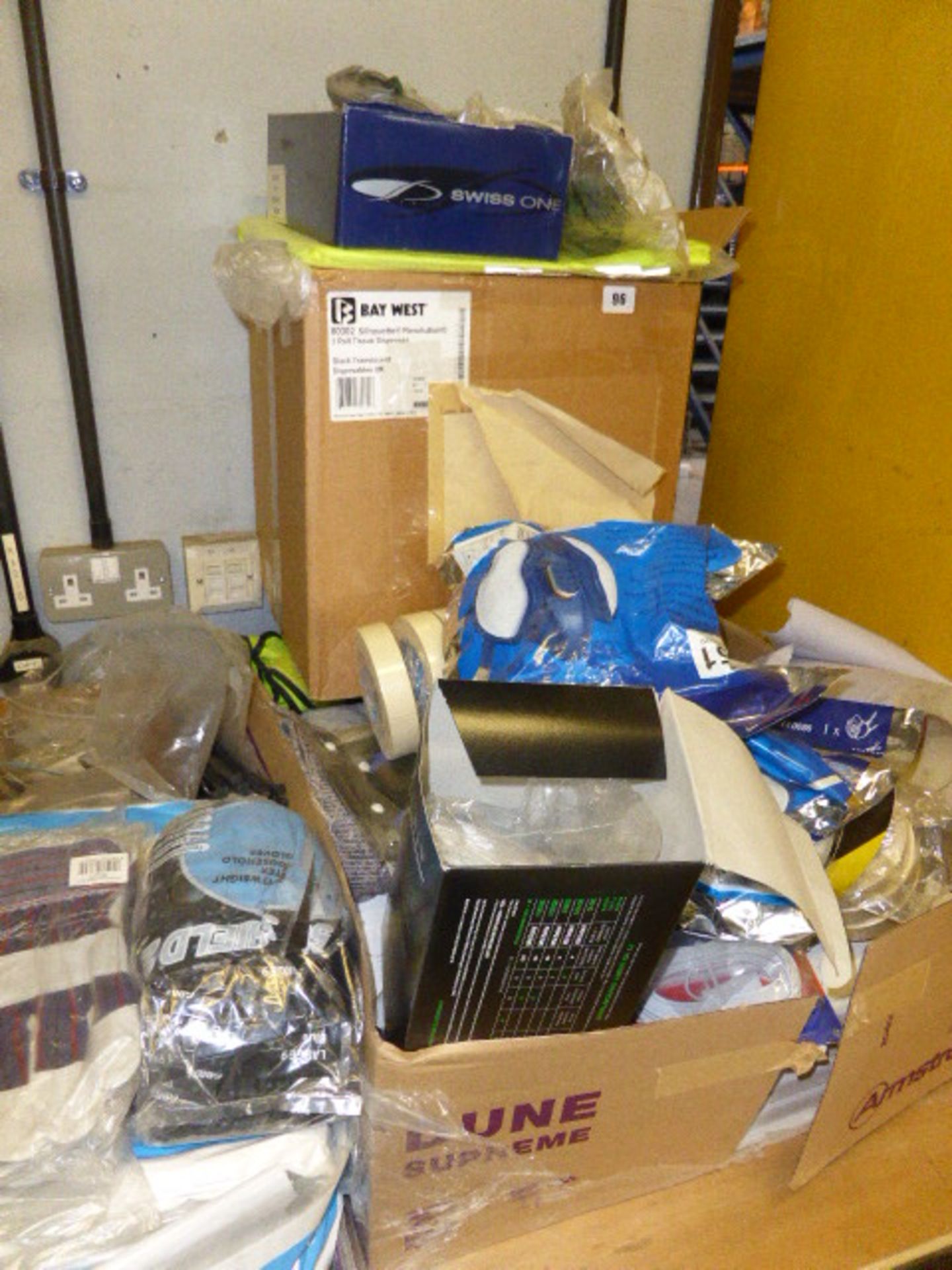 Miscellaneous safety visors, gloves, protection suits, air masks, and sundry items - Image 2 of 2