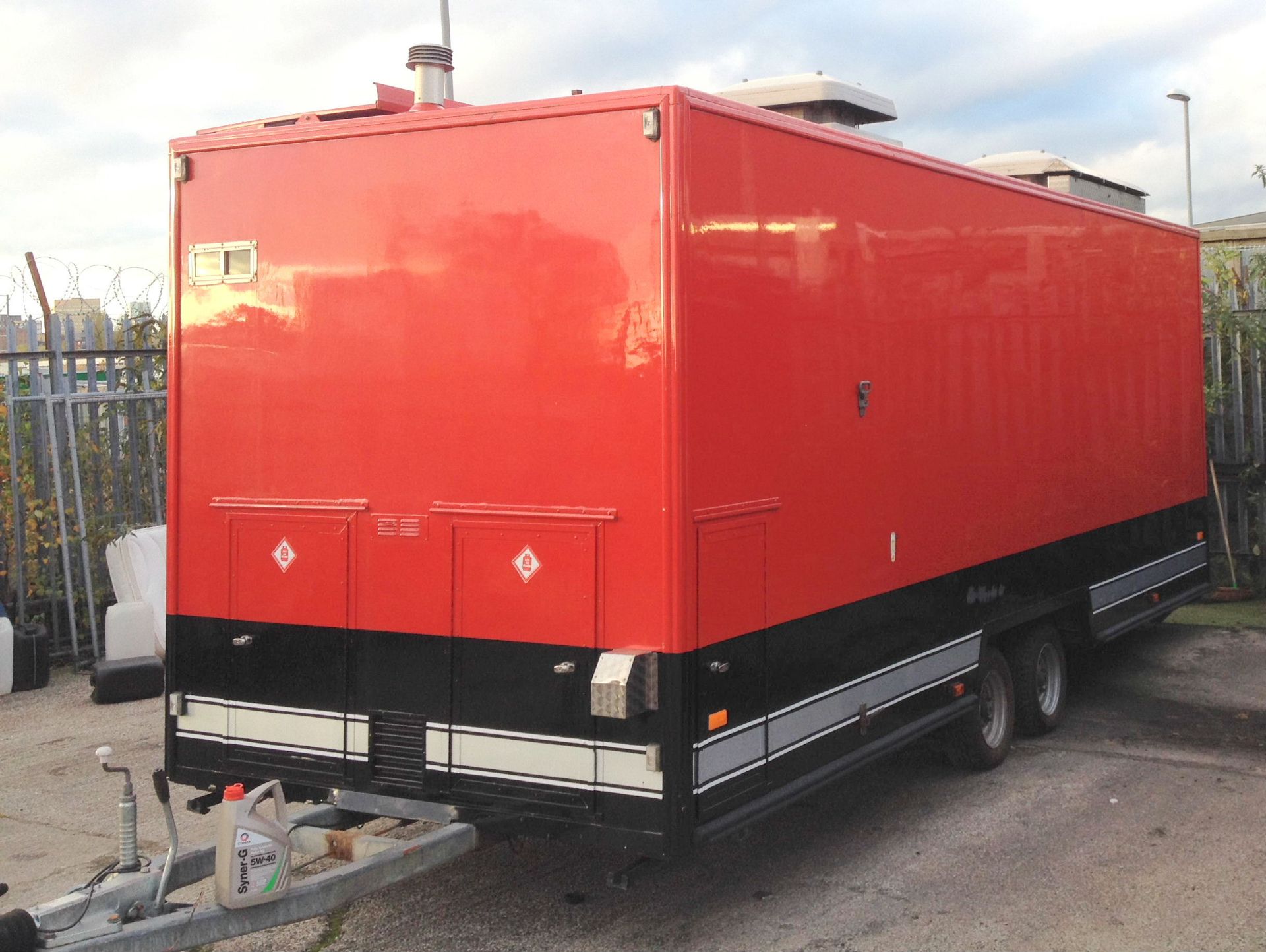A Zakfactor Twin Axle Catering Trailer (Edmund Evans copy), approx. 23ft 6in lg x 7ft 6in dp x 9ft - Image 17 of 21